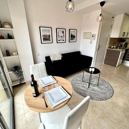 Acogedor Apartamento Entero Terrassa Extérieur photo