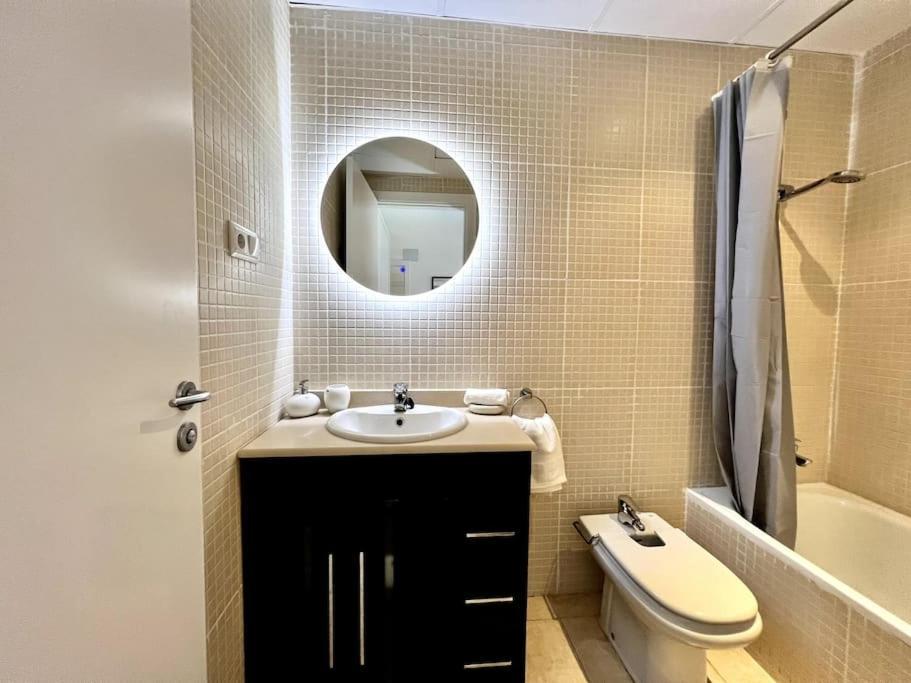Acogedor Apartamento Entero Terrassa Extérieur photo