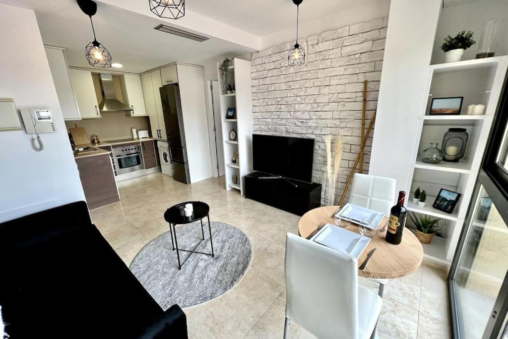 Acogedor Apartamento Entero Terrassa Extérieur photo