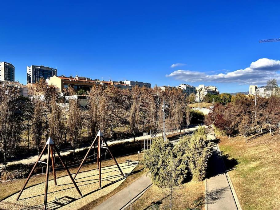 Acogedor Apartamento Entero Terrassa Extérieur photo