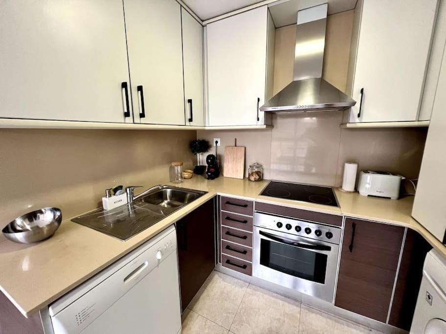 Acogedor Apartamento Entero Terrassa Extérieur photo