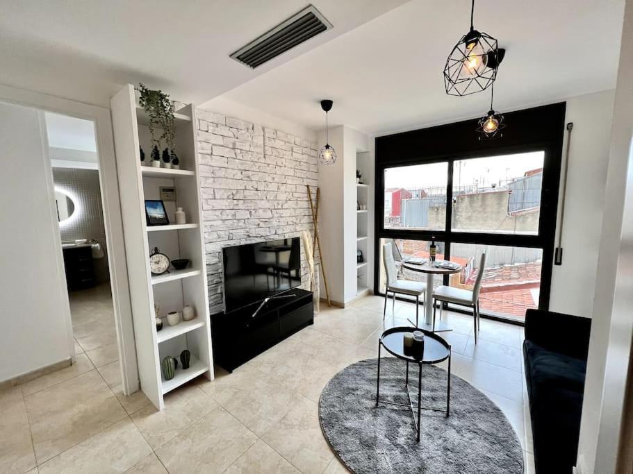 Acogedor Apartamento Entero Terrassa Extérieur photo